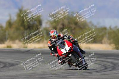 media/Feb-03-2024-SoCal Trackdays (Sat) [[767c60a41c]]/8-Turn 7 (1140am)/